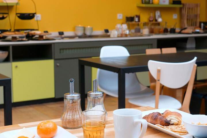 Breakfast/Coffee Service 52 of 70