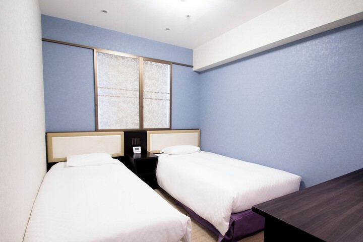 Room 5 of 69