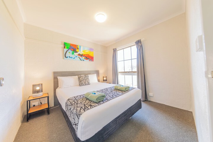 Room 5 of 60