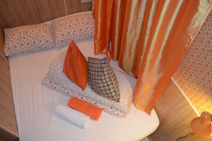 Room 15 of 84