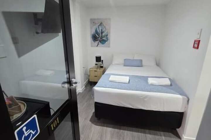 Room 42 of 58
