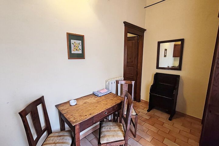Room 8 of 24
