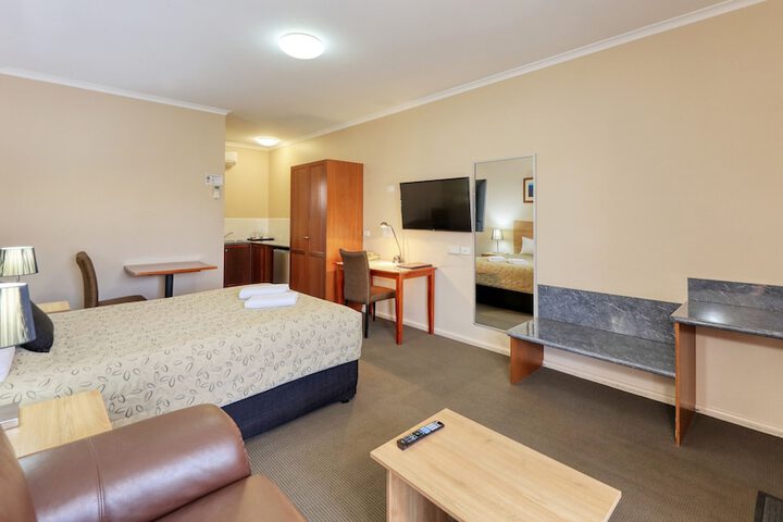 Room 15 of 34