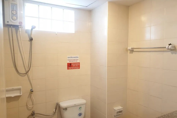 Room 9 of 28