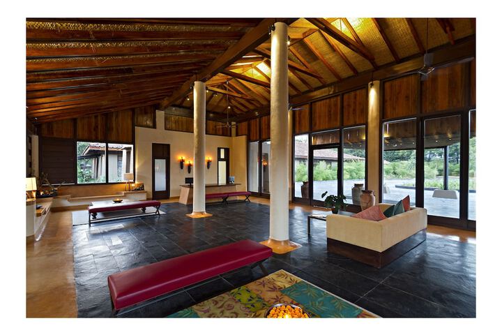 Entrance & Lobby