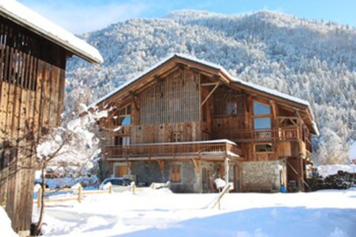 Exterior of Chalet Lou Paquis