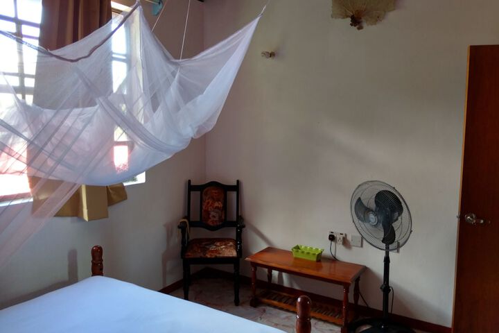 Room 25 of 60