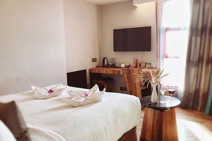 Room 16 of 48