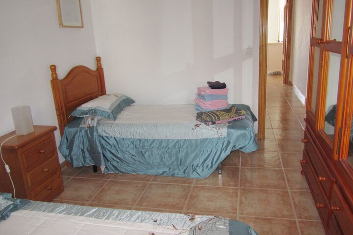 Room 4 of 34