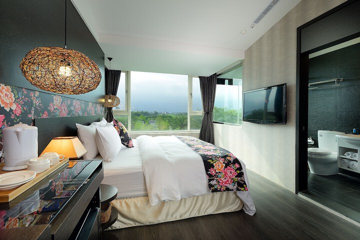 Room 17 of 54