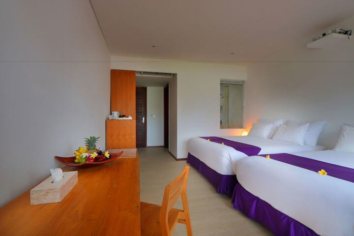 Room 21 of 98