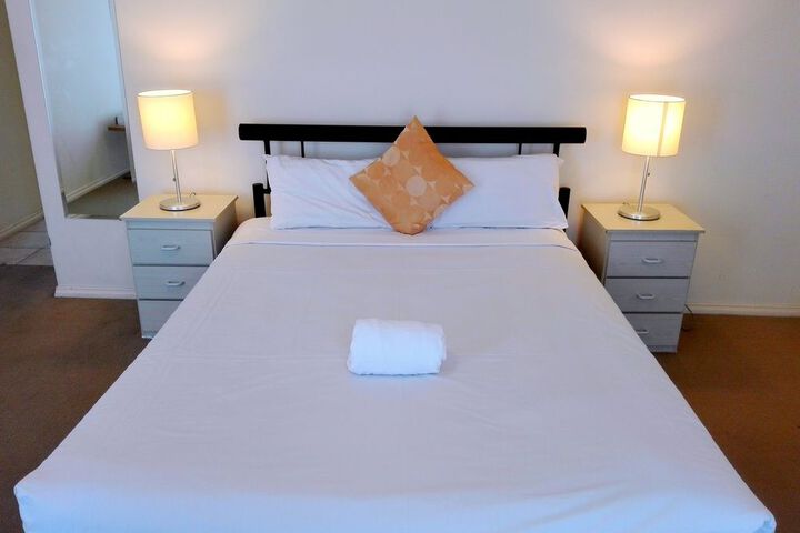 Room 3 of 38
