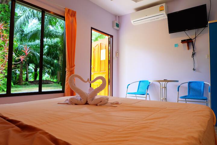 Room 8 of 25