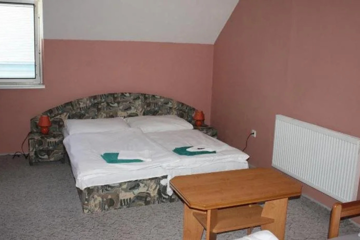 Room 20 of 27