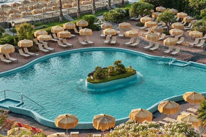 Pool 53 of 81