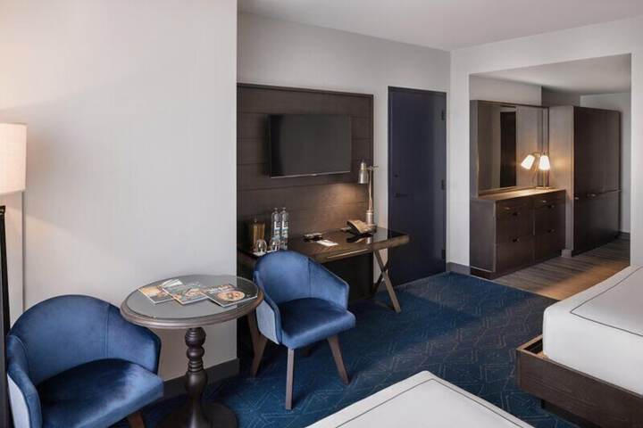 Room 35 of 121