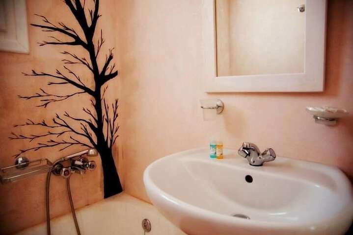 Room 14 of 15