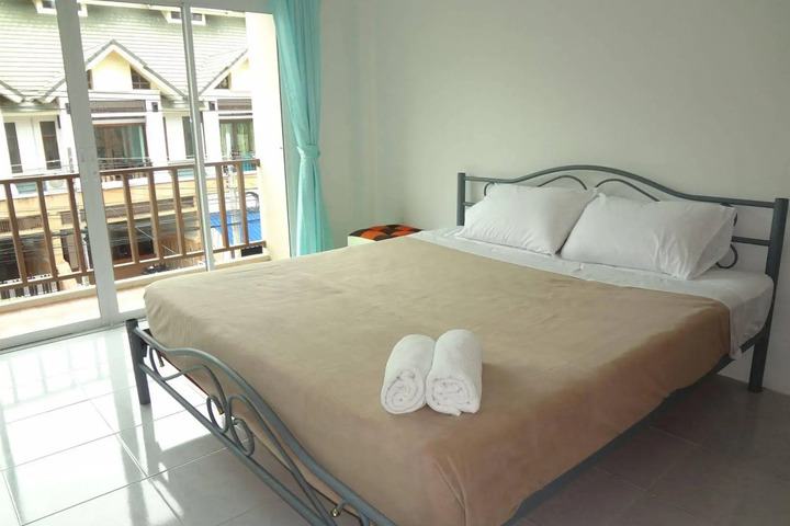 Photo 6