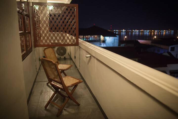 Room 15 of 36