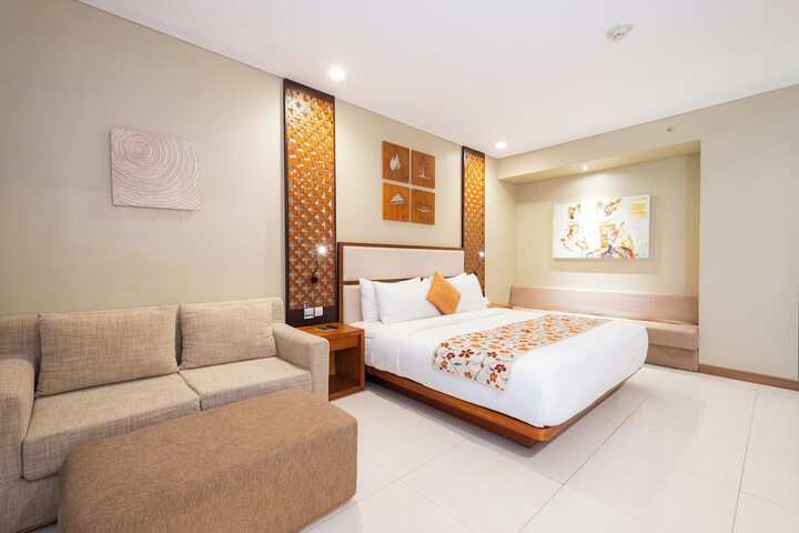 Room 9 of 65