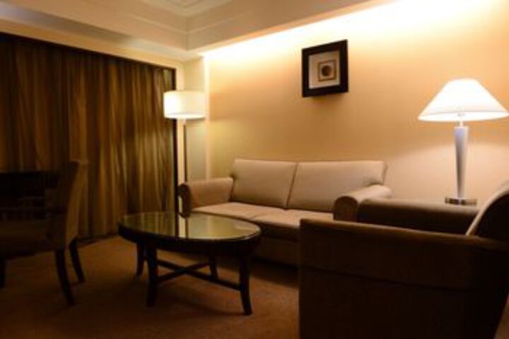 Room 54 of 82