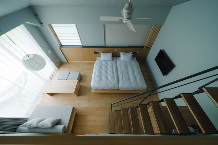 Room 18 of 43
