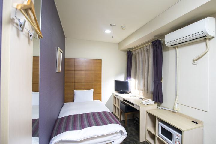 Room 5 of 25
