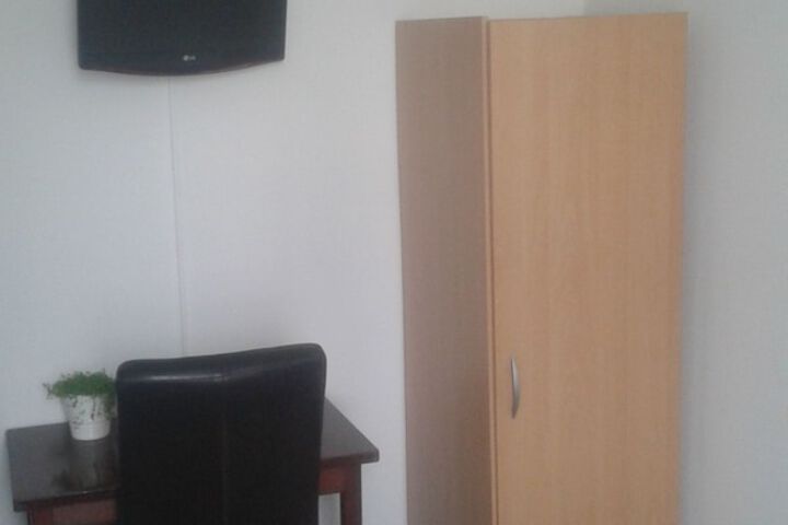 Room 4 of 13
