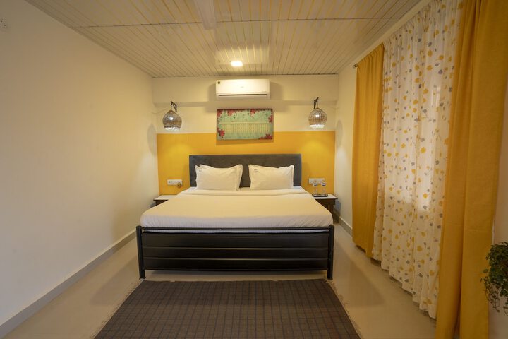 Room 5 of 28