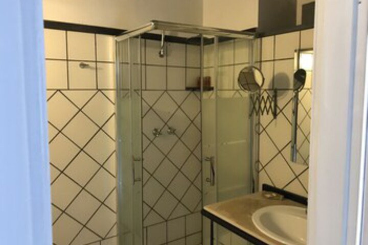 Room 7 of 55