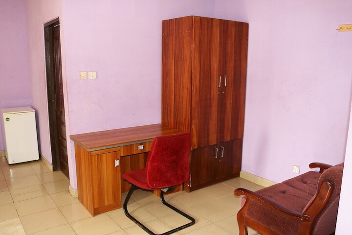 Room 2 of 9