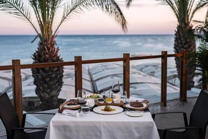 Dining 210 of 227