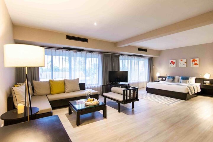 Room 12 of 53