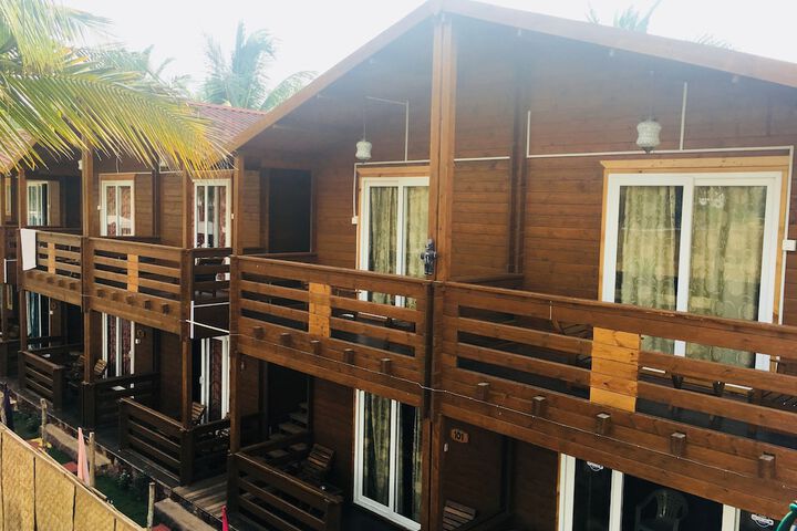 Casa Obrigado Beach Cottages Goa in Morjim