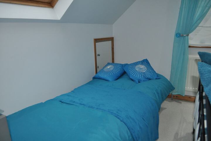 Room 4 of 37