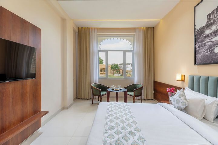 Room 5 of 27