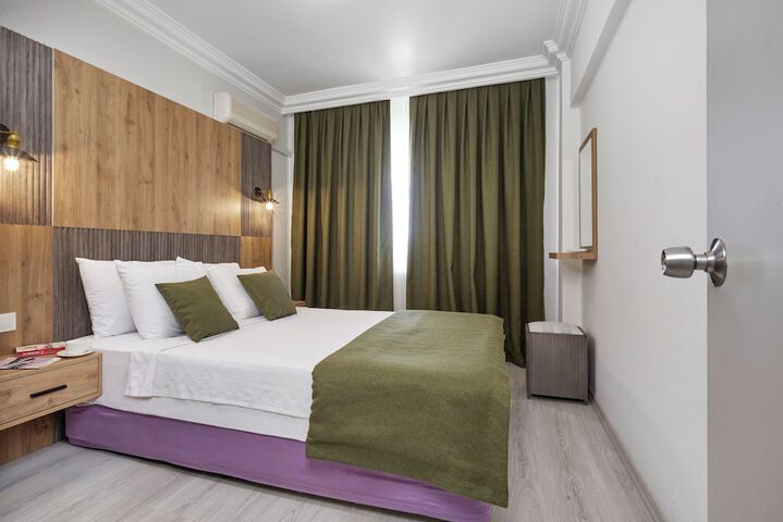 Room 27 of 111