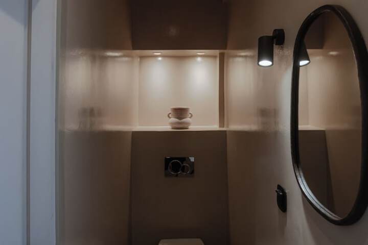 Room 62 of 87