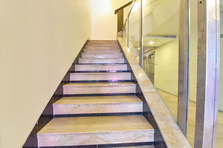 FabHotel Apex Intercontinental - Nr. Pink Square Mall