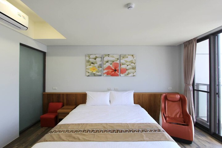 Room 4 of 62