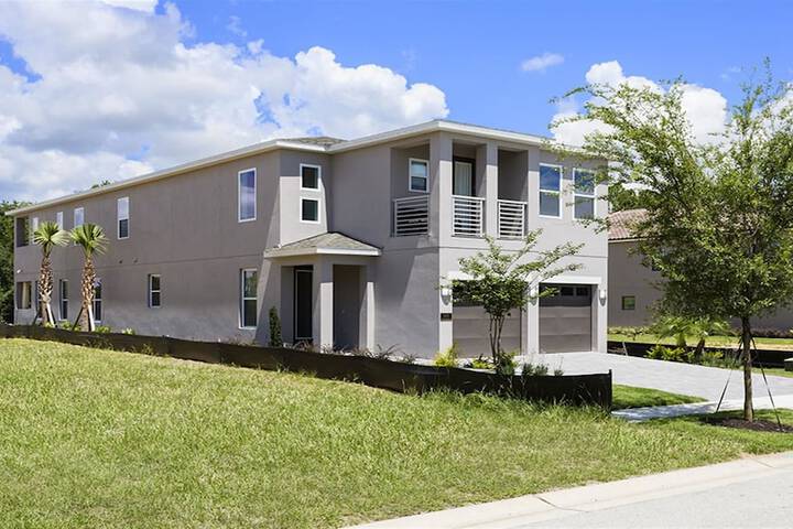 Property Grounds 33 of 37