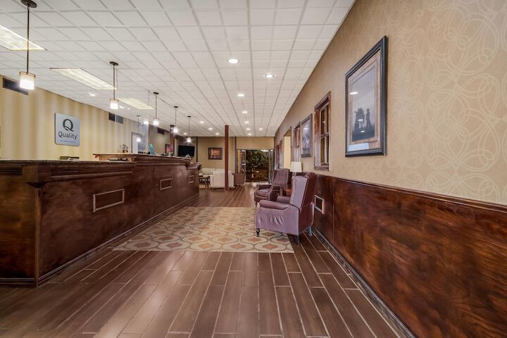 Hotel Lobby