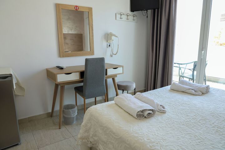 Room 7 of 51