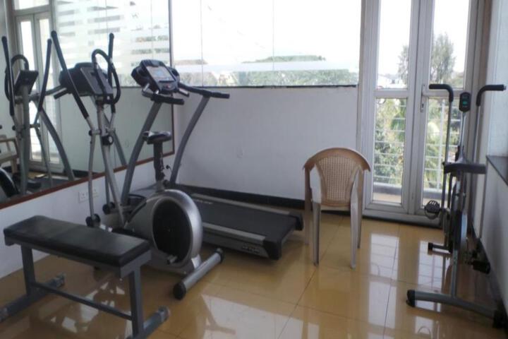 Room 4 of 10