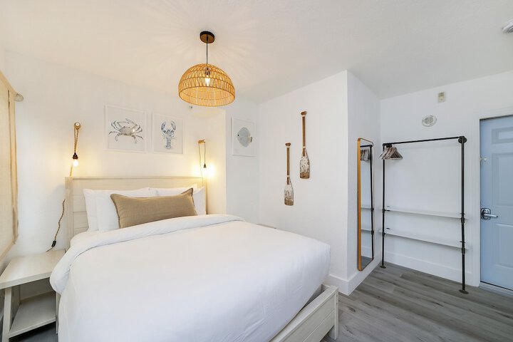 Room 14 of 48