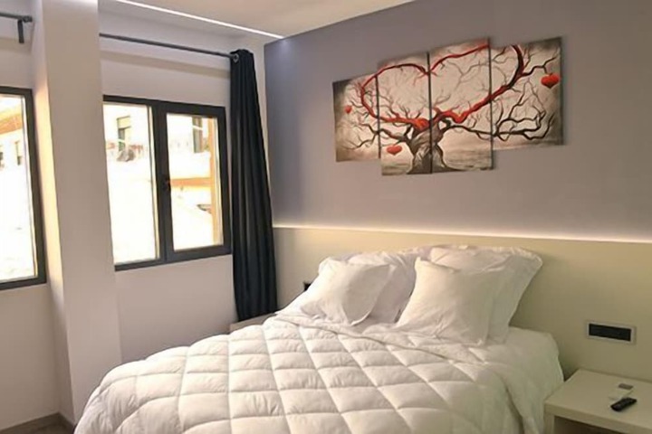 Room 8 of 40