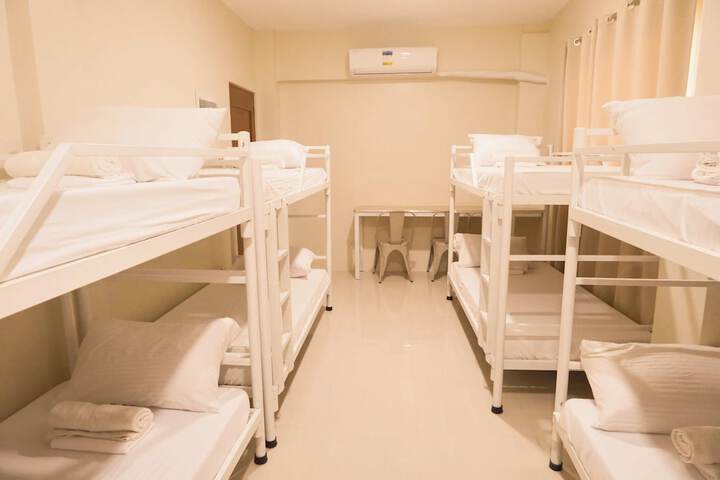 Room 7 of 70