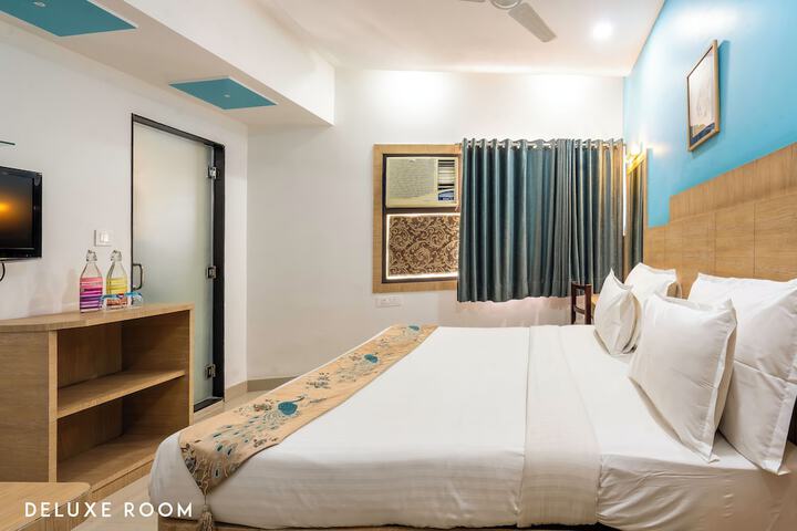 Room 9 of 12