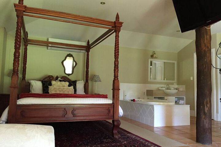 Room 8 of 49