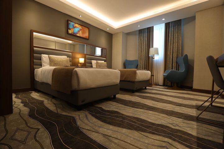 Room 5 of 50